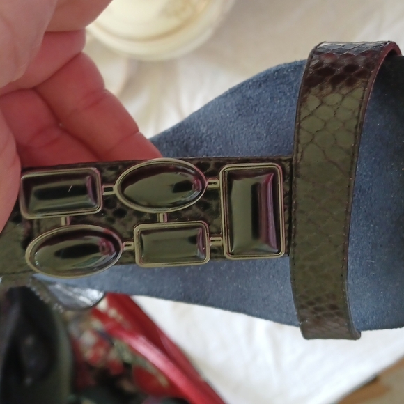 AK Anne Klein Tappy iFlex T Strap Black Sandal Sz 6, embellished - Picture 6 of 6